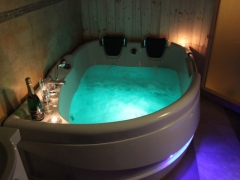 výřivá vana pokoj superior v penzionu Čtyřkoly